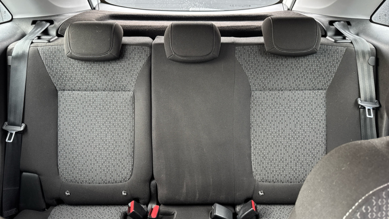 Vauxhall Crossland 1.2 Design 5dr Petrol Hatchback